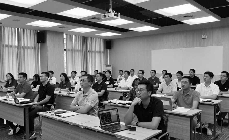 Srikanth tái sinh ở tuổi 33, Satwik-Chirag vượt bão 69 phút: Đêm Thâm Quyến của cầu lông Ấn Độ